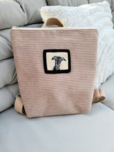 Kép betöltése a galériamegjelenítőbe: Házi kedvenc hímzések - táskával