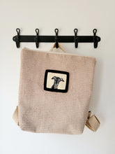 Kép betöltése a galériamegjelenítőbe: Házi kedvenc hímzések - táskával