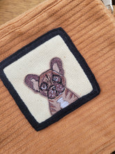 Kép betöltése a galériamegjelenítőbe: Házi kedvenc hímzések - táskával