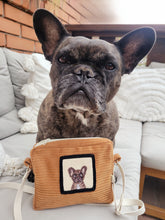 Kép betöltése a galériamegjelenítőbe: Házi kedvenc hímzések - táskával