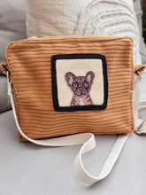 Kép betöltése a galériamegjelenítőbe: Házi kedvenc hímzések - táskával