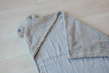 Kép betöltése a galériamegjelenítőbe: Teddy babapólya/takaró