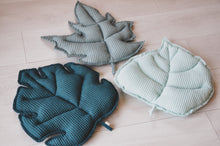 Kép betöltése a galériamegjelenítőbe: Levélpárna