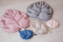 Kép betöltése a galériamegjelenítőbe: Levélpárna