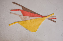 Kép betöltése a galériamegjelenítőbe: Nyálkendő