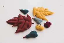 Kép betöltése a galériamegjelenítőbe: Levélpárna